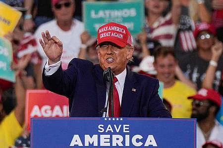 Ex-US-Präsident Donald Trump spricht bei einer Wahlkampfveranstaltung von Senator Marco Rubio in Miami.