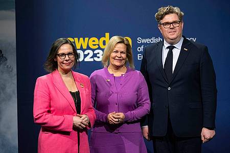 Maria Malmer Stenergard (l.), Nancy Faeser und Gunnar Strommer, Justizminister von Schweden, während des ersten informellen Ministertreffens der schwedischen EU-Ratspräsidentschaft.