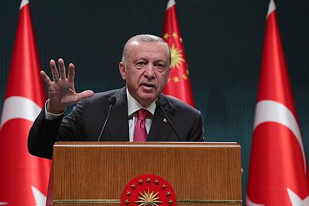 Blockiert derzeit mit der Türkei als einziges Nato-Mitglied den Beginn des Aufnahmeprozesses von Schweden und Finnland: Recep Tayyip Erdogan.
