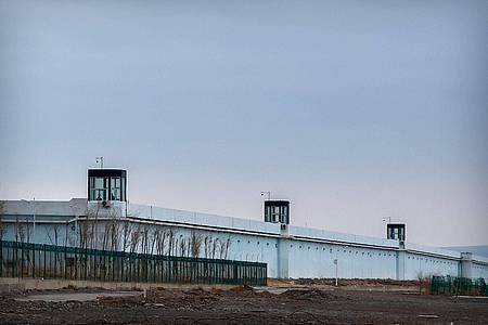 In Gefangenenlagern in der chinesischen autonomen Region Xinjiang soll laut UN-Angaben Zwangsarbeit verrichtet werden.