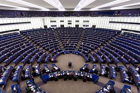 Der Plenarsaal des Europäischen Parlaments in Straßburg - hierher soll weiterhin aus Brüssel gependelt werden.