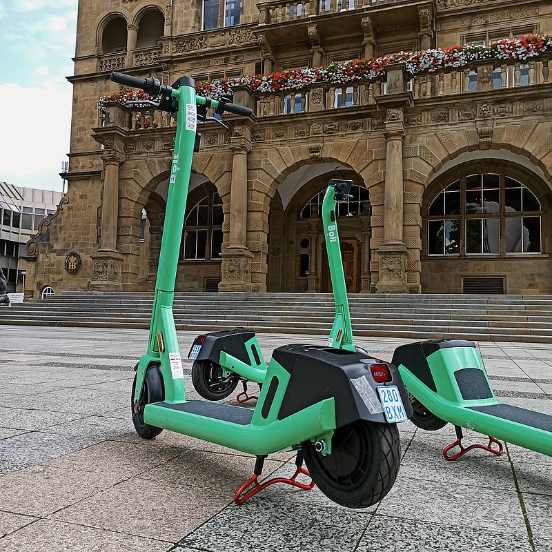 T convertible Mal Dritter Anbieter in Bielefeld, Bolt hat seine E-Scooter aufgestellt | Radio  Bielefeld