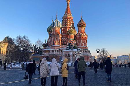 Russlands reichste Städte Moskau und St. Petersburg blieben verhältnismäßig verschont von den «extrem schweren Verlusten» des Krieges, schreibt das britische Verteidigungsministerium.