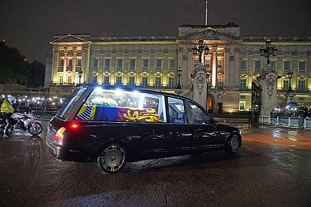 Der Buckingham-Palast hat weitere Infos über den Trauermarsch für die Queen bekannt gegeben.