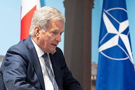 Finnlands Präsident Sauli Niinistö bei einem Nato-Gipfel in Madrid. Das Land will dem Verteidigungsbündnis beitreten - muss dafür aber alle Partner überzeugen.