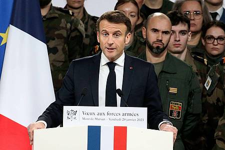 Emmanuel Macron: «Es gibt keine Friedensdividende mehr nach dem von Russland gestarteten Angriff auf die Ukraine.»